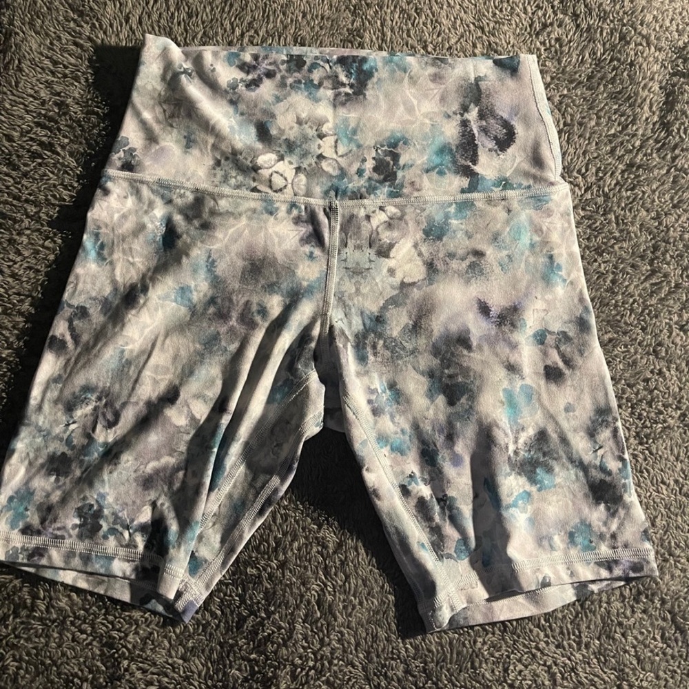 Lululemon biker 8”